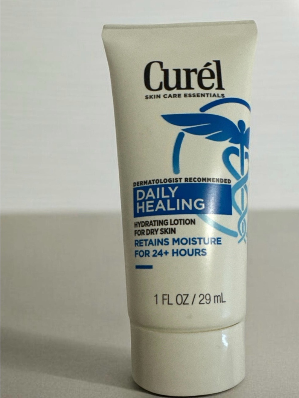 Daily Healing Hydrating Lotion for Dry Skin - Cream/Blue